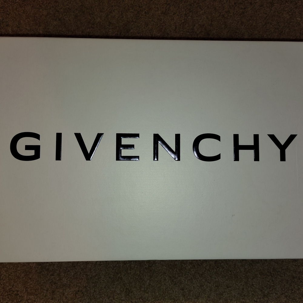 Givenchy White Box
